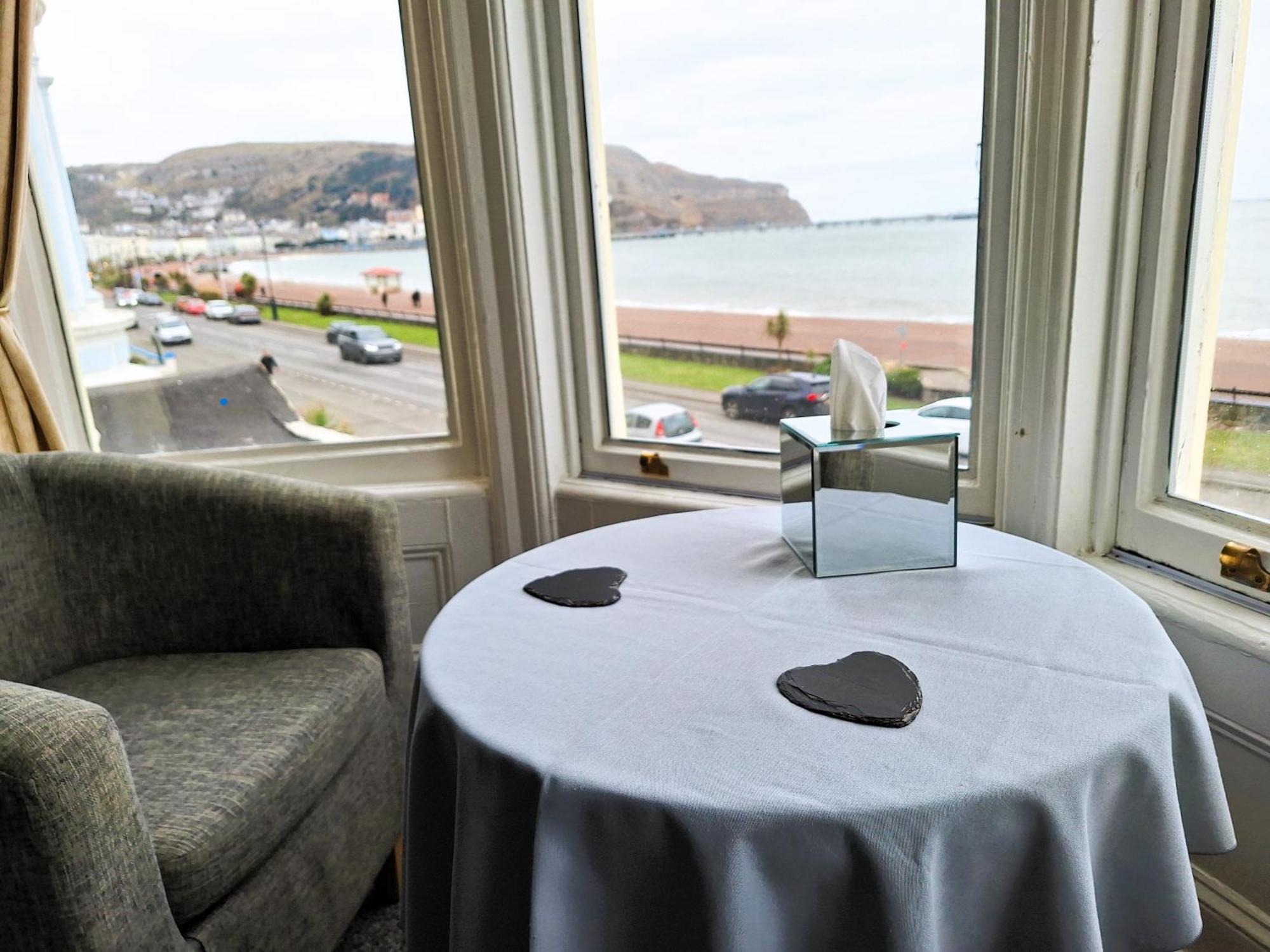 Swn Y Mor Hotell Llandudno Rom bilde